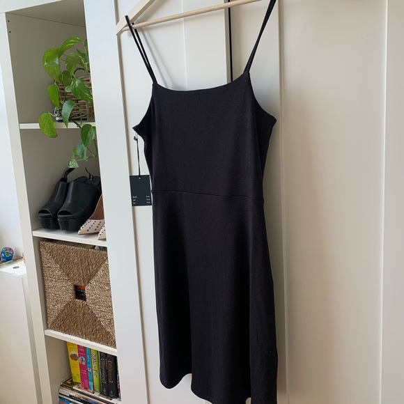 *SOLD* Aritzia Little Black Dress - Picture 2 of 4